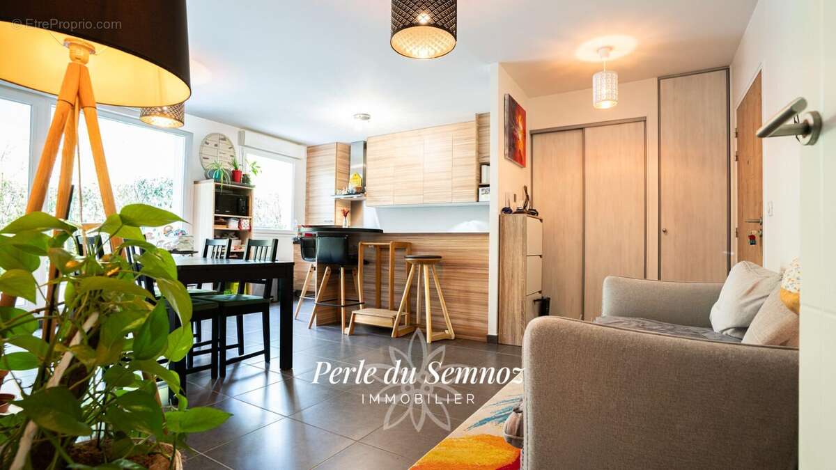 Appartement à SEYNOD