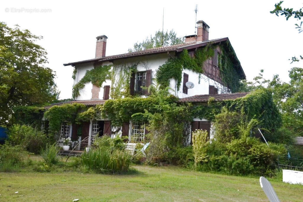 Maison à LABRIT