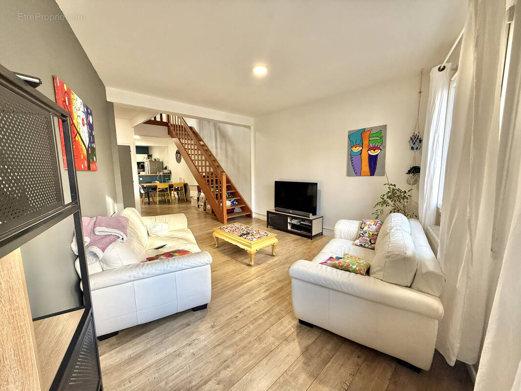 Appartement à THOISSEY