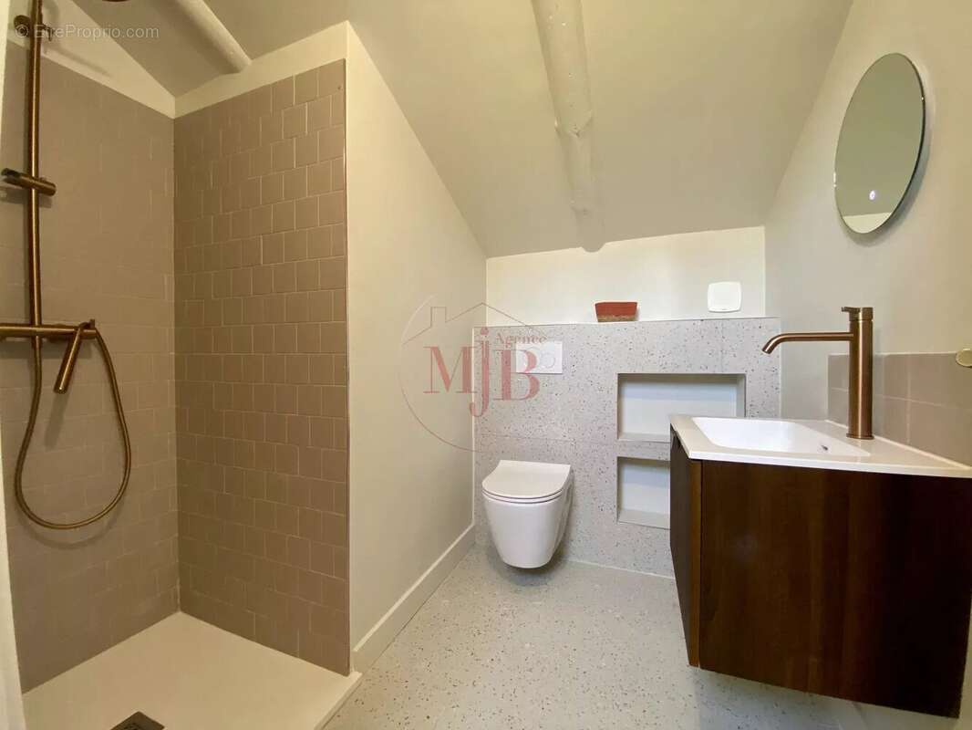 Aix ville a pied  -toutes commodites - photo 24