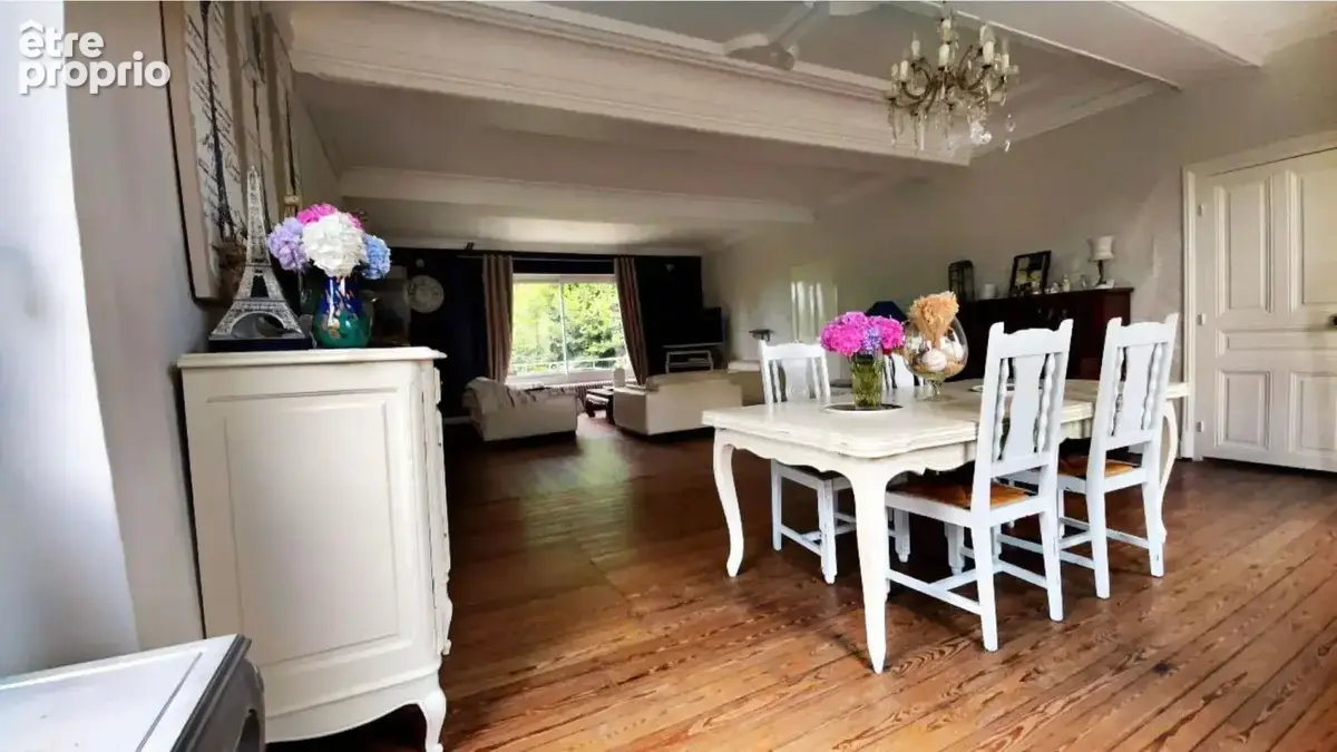 Maison de 9 pièces de 230m² en vente à Blanzy - Idéal pour les familles - photo 4