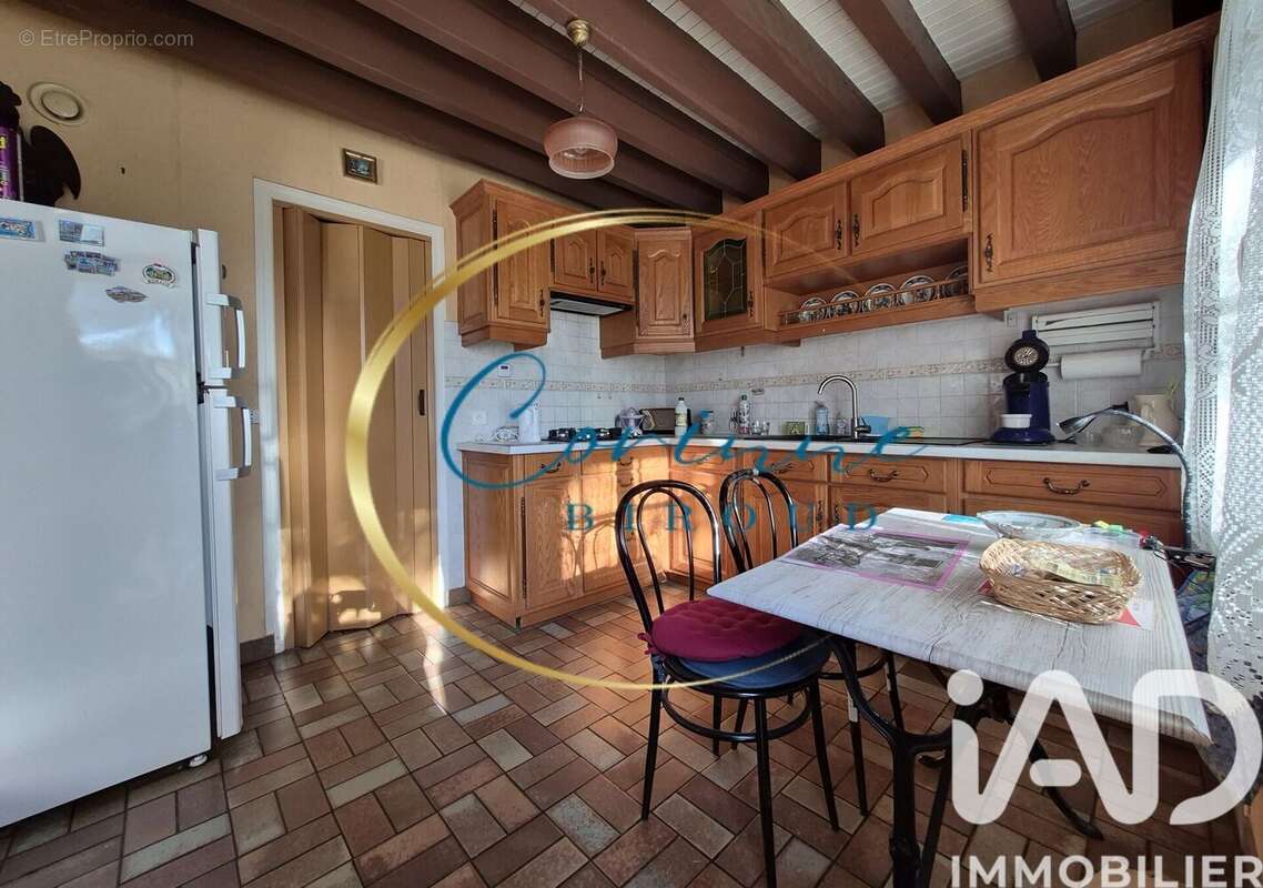 Photo 3 - Maison à VILLENEUVE-LES-SABLONS