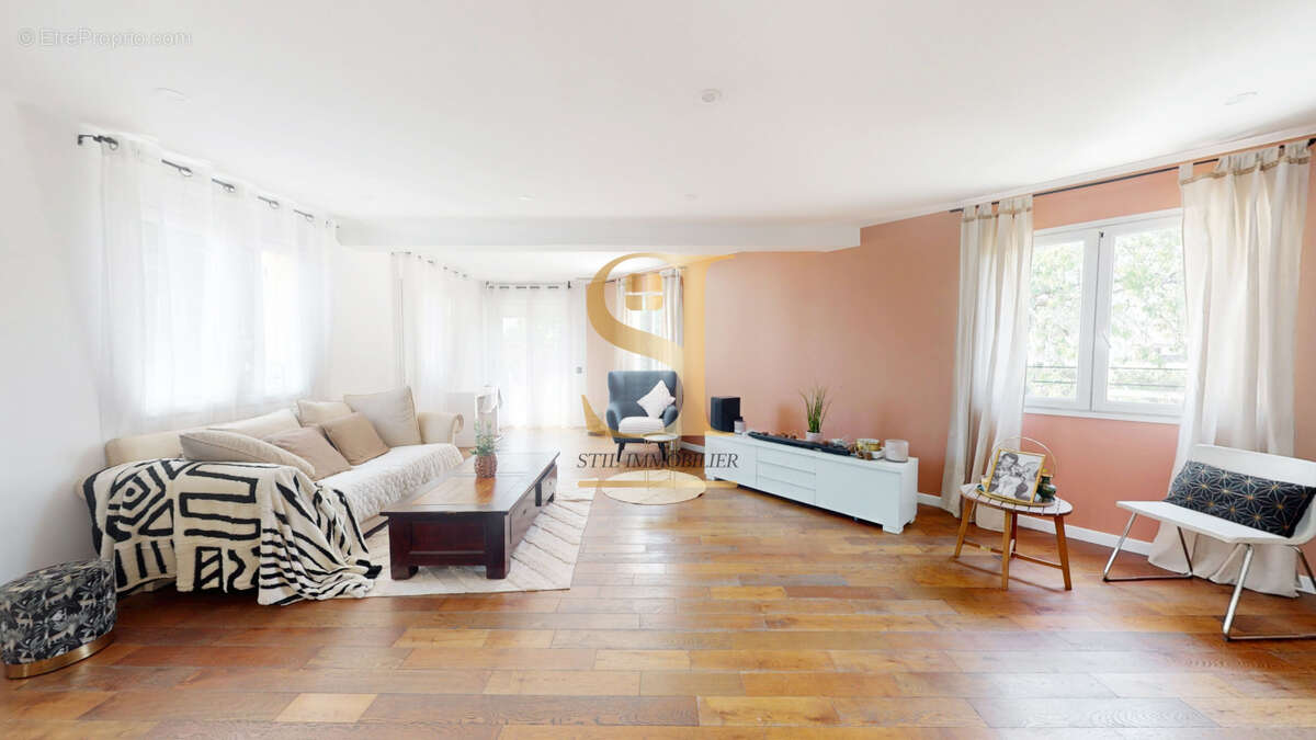 Maison à VIRY-CHATILLON