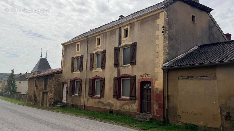 Appartement à THONNELLE