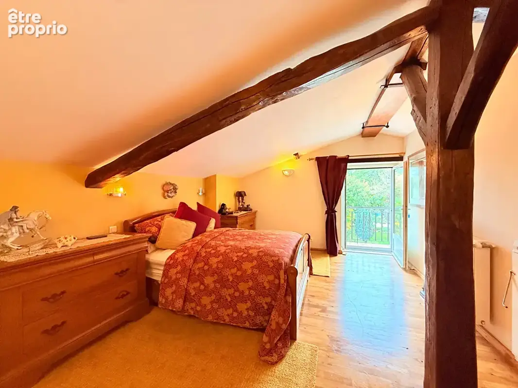 Une maison à partager, chacun chez soi : quatre chambres et deux espaces de vie avec accès et jardins privatifs - photo 25