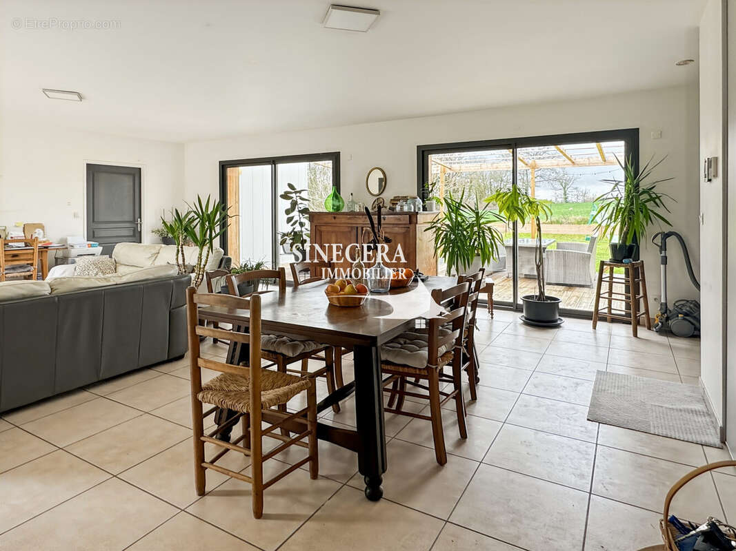 Maison 110 m² à Villetoureix  - photo 8