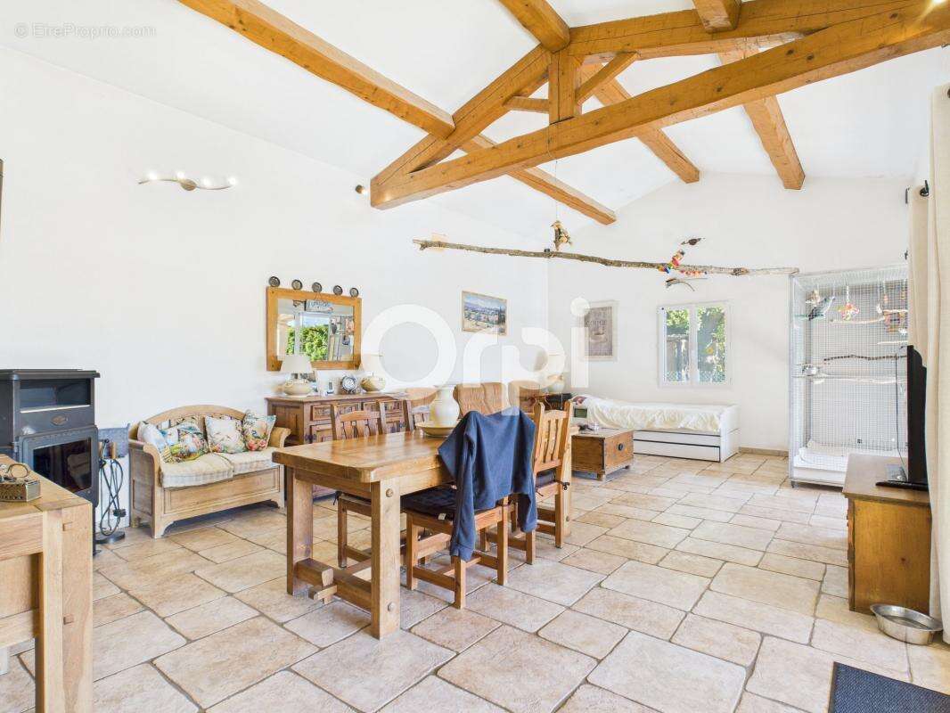 Maison à MONTAUROUX