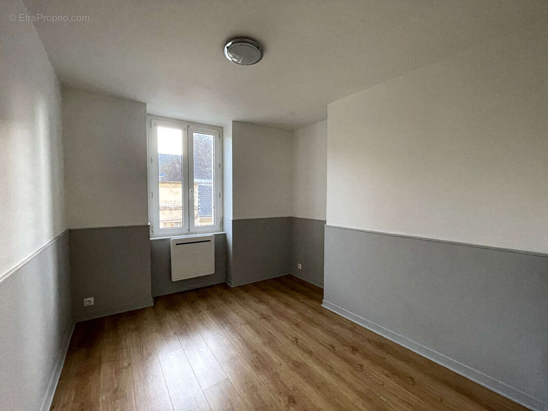 Appartement à ARGENTON-SUR-CREUSE