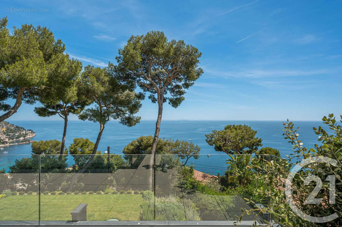 Maison à EZE
