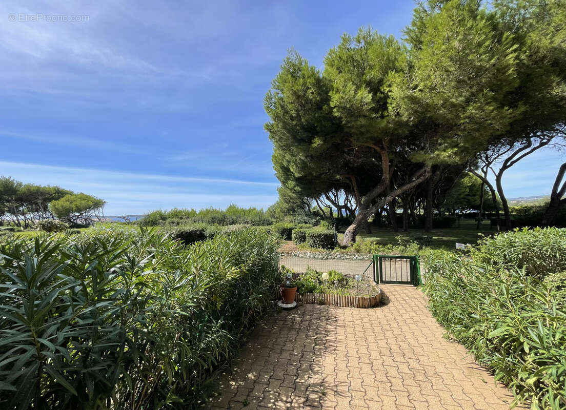 Appartement à SIX-FOURS-LES-PLAGES