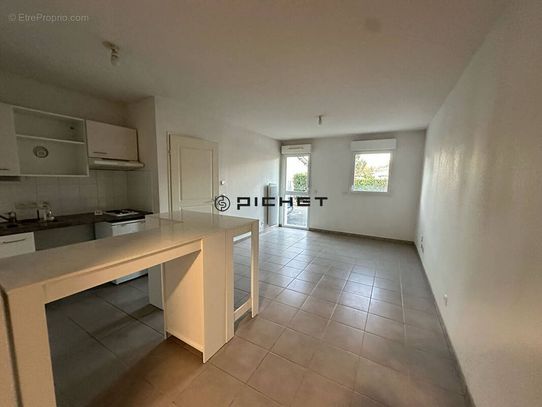 Appartement à VILLENAVE-D&#039;ORNON