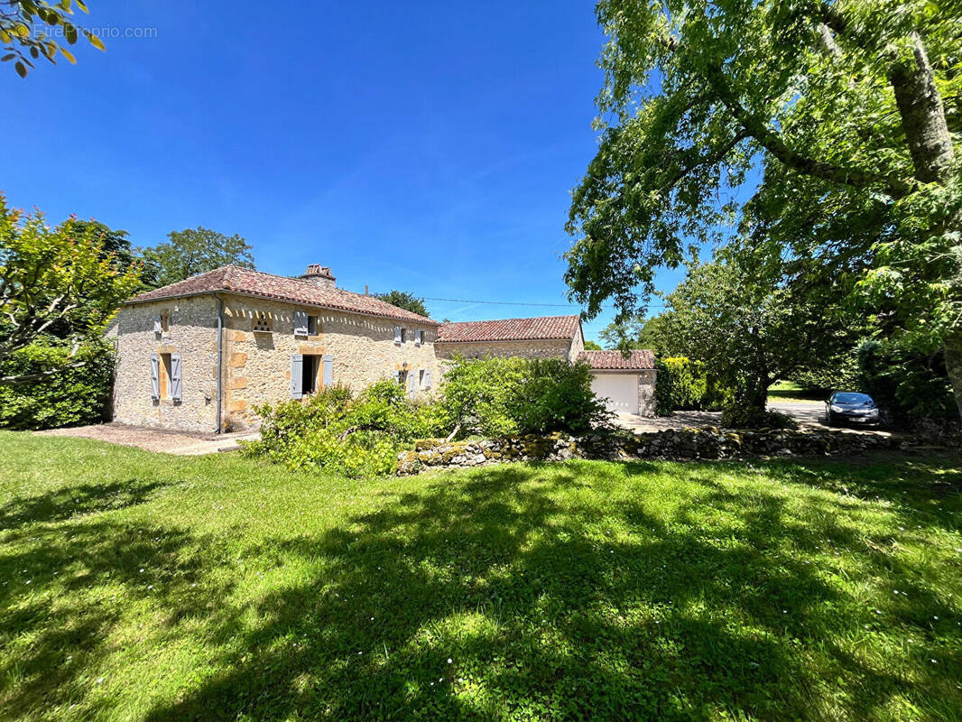 Maison à MONPAZIER