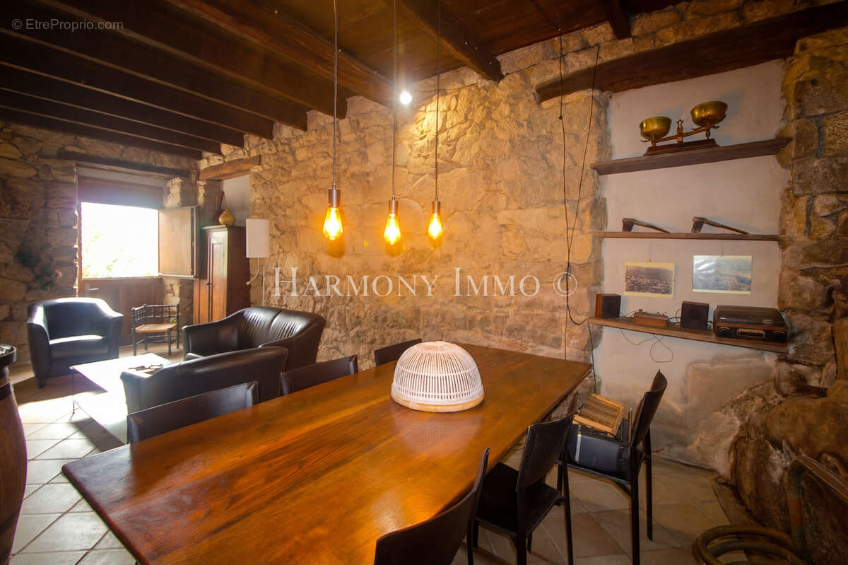 Maison à ROSAZIA