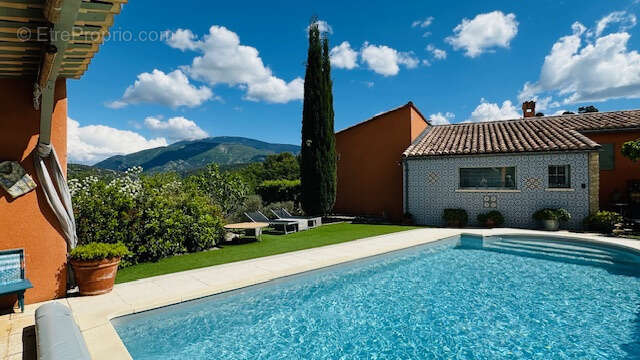 Maison à ENTRECHAUX