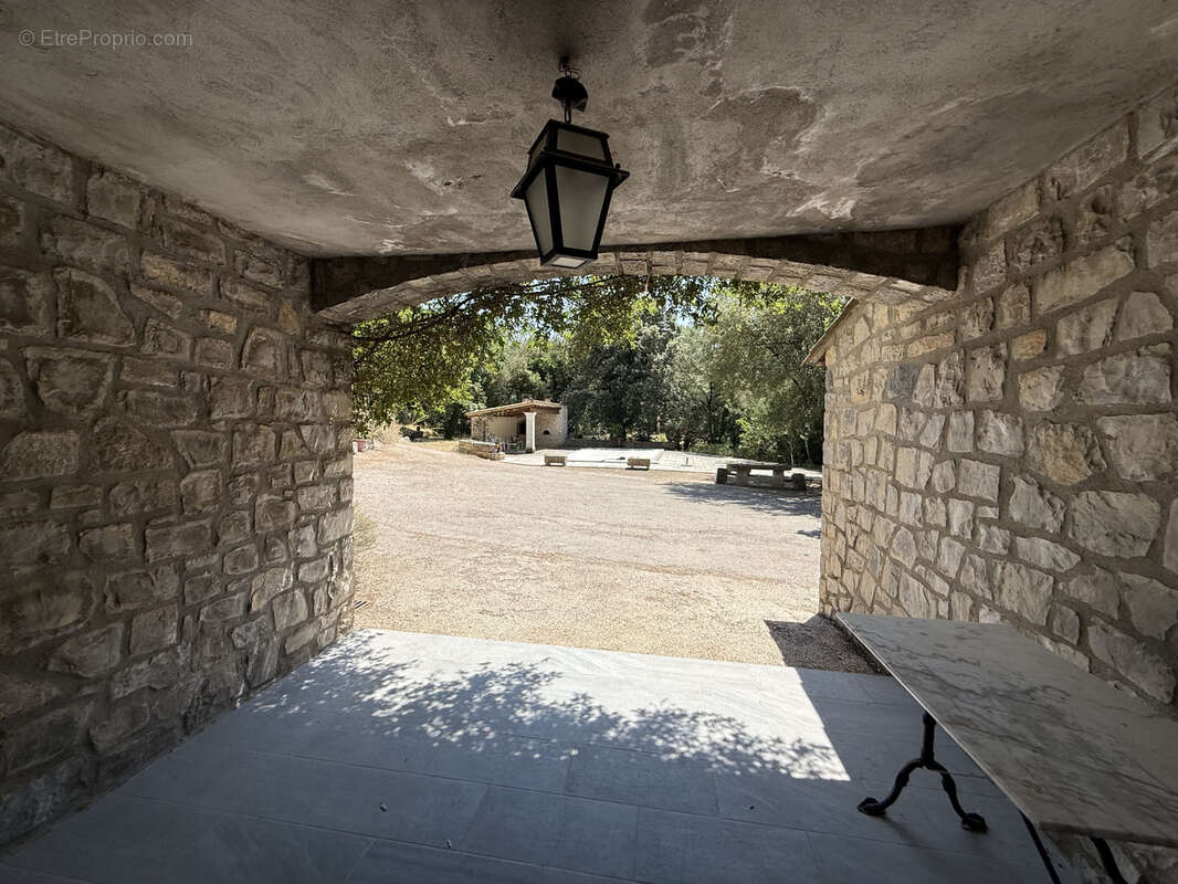 Maison à SAINTE-ANASTASIE