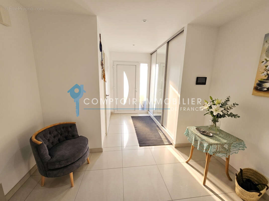 Maison individuelle de 135 m2 avec jardin et garage double dans un quartier recherché de Forbach - photo 8