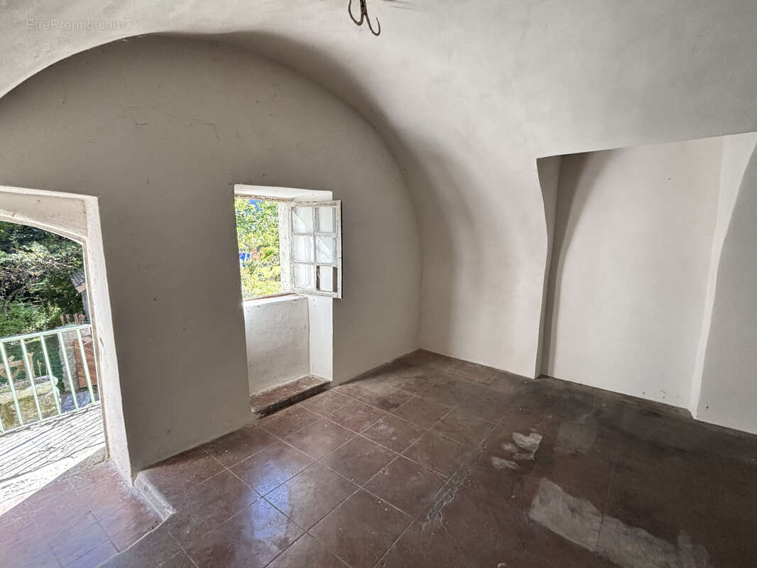 Maison à LA ROCHE-DES-ARNAUDS