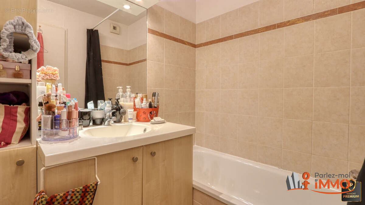 Appartement à L&#039;ISLE-D&#039;ABEAU