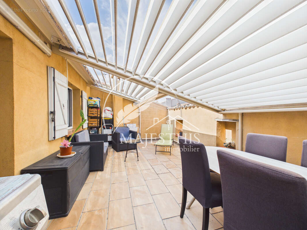 Magnifique duplex T4 de 90,62m2 à SOLLIES PONT avec terrasse Tropezienne. - photo 13