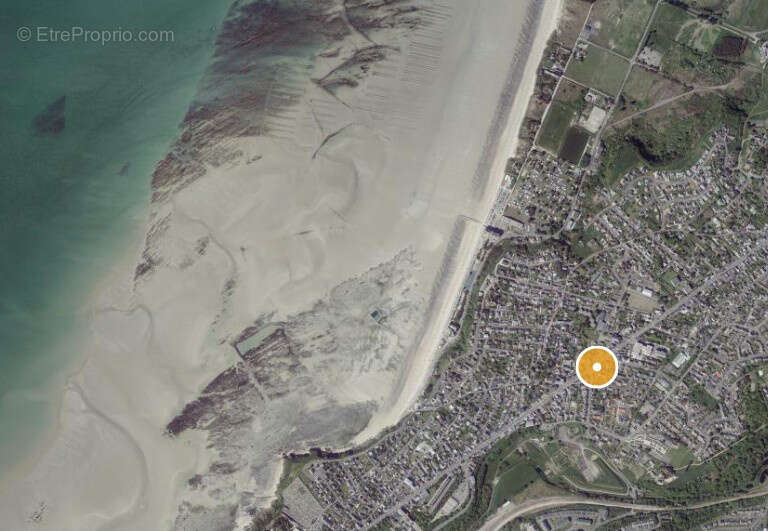 Maison à DONVILLE-LES-BAINS