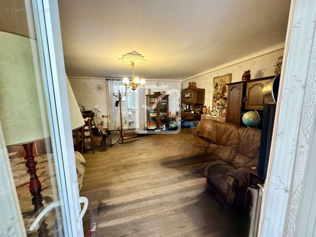 EXCLUSIVITE - A deux pas de la Dordogne, rare ensemble immobilier typique du Périgord - photo 3