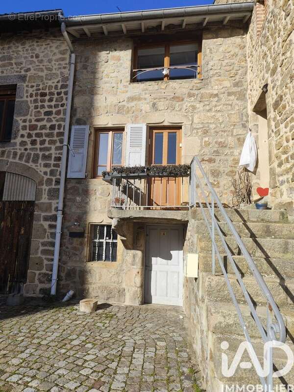Maison 60 m² à Marols  - photo 2