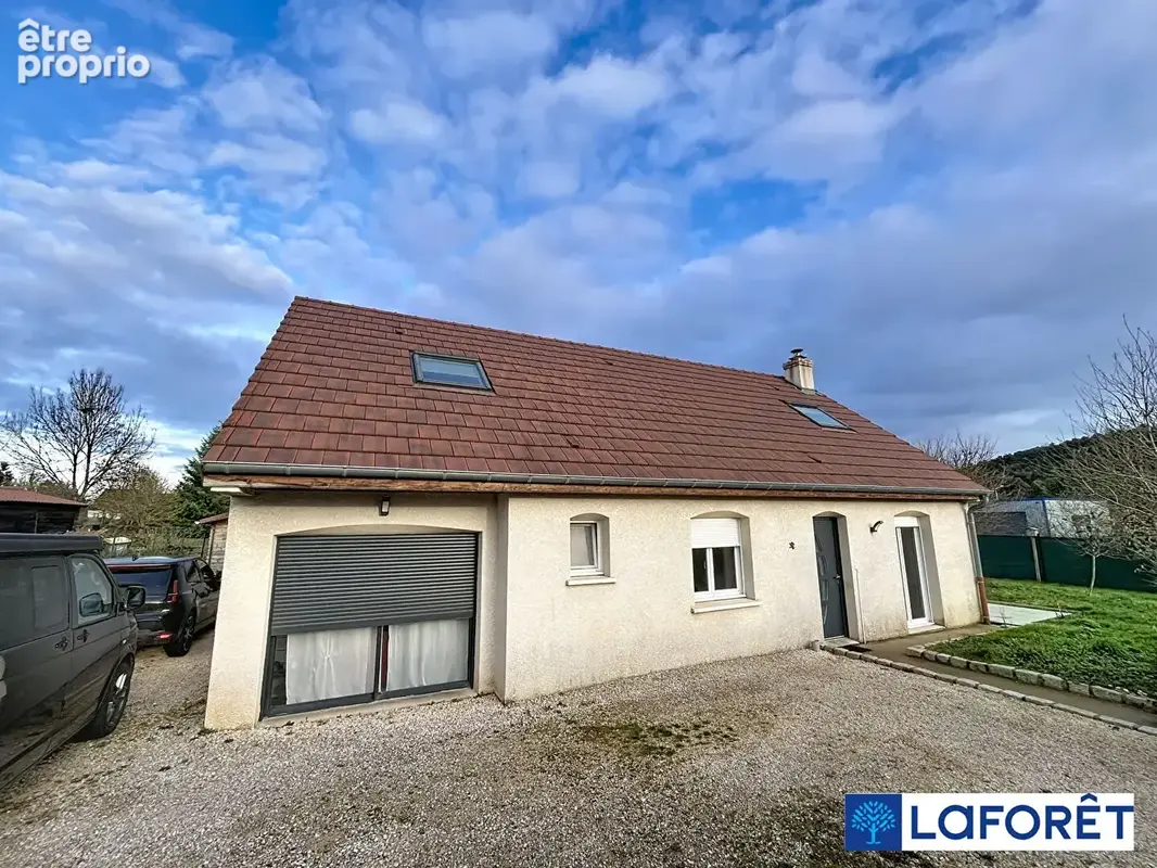 Photo Maison à Selongey au prix de 249 000€