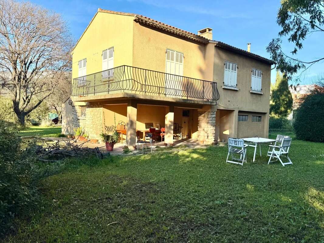 Maison à LA VALETTE-DU-VAR