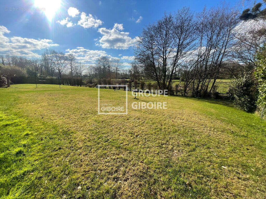 À VENDRE - AGENCE GIBOIRE - sur la commune de La Chapelle Des Fougeretz - Maison neuve d'environ 118 m² et 130m² au sol - photo 7