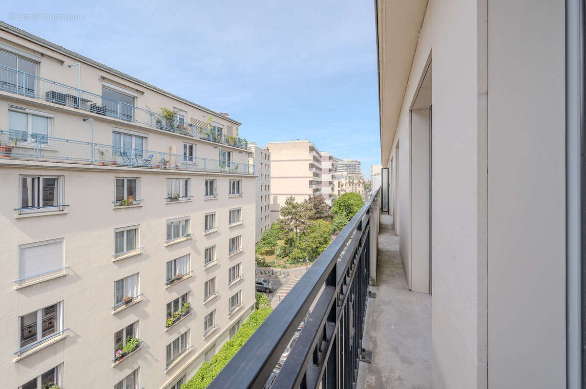 Appartement 90 m² à Paris-15e  - photo 8
