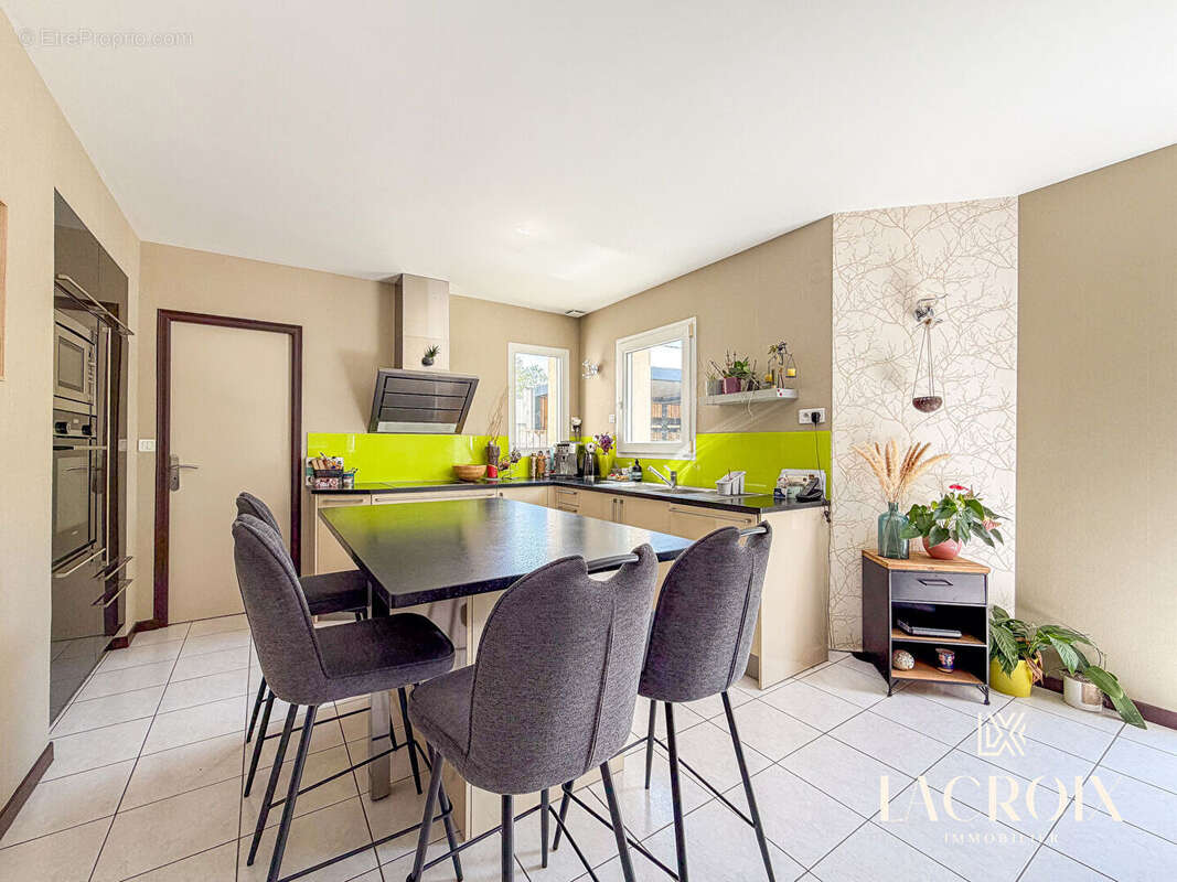 A VENDRE - Maison 7 pièces - QUÉVERT - photo 10