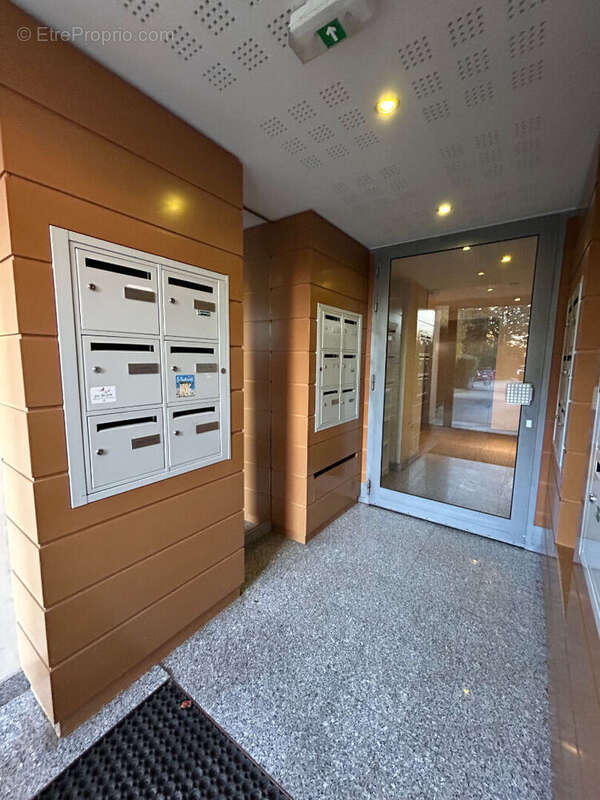 Appartement Sainte Foy Les Lyon 2 pièce(s) - photo 8