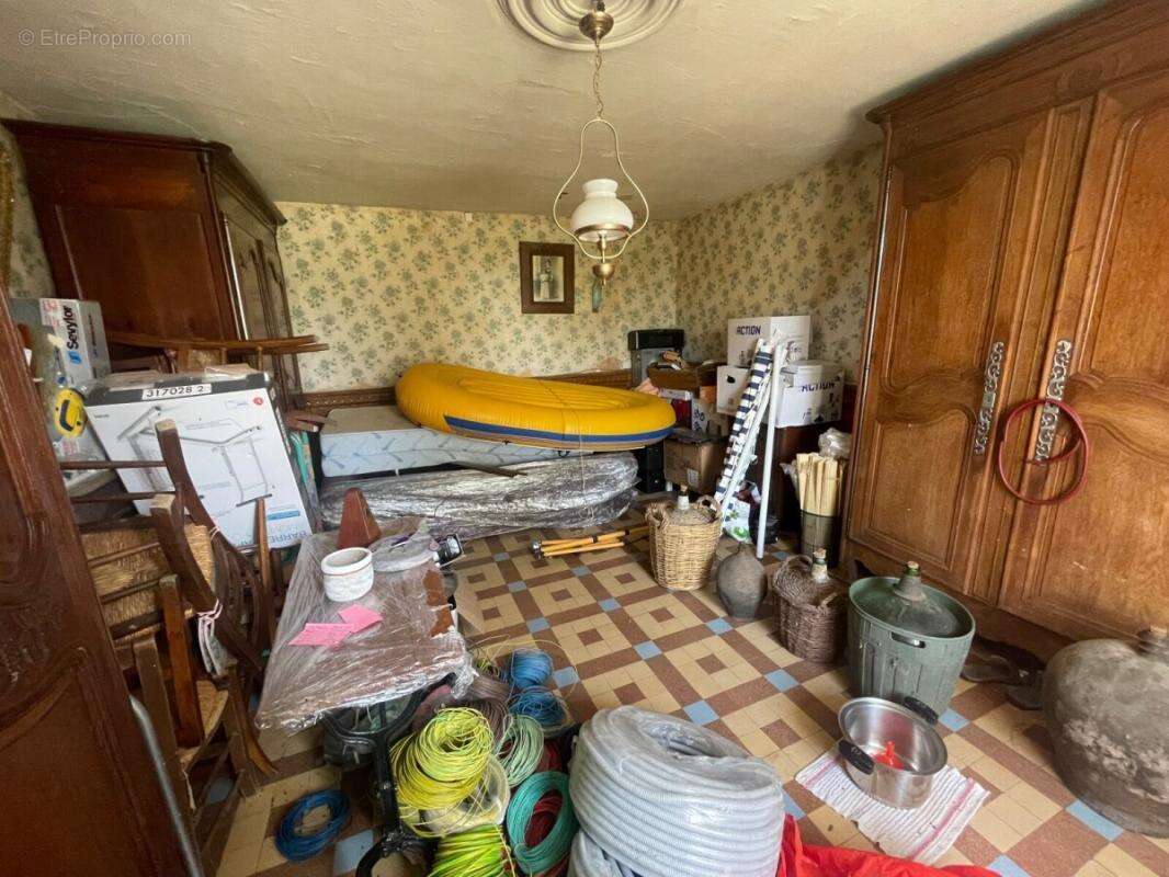 Maison à SAINTE-CERONNE-LES-MORTAGNE