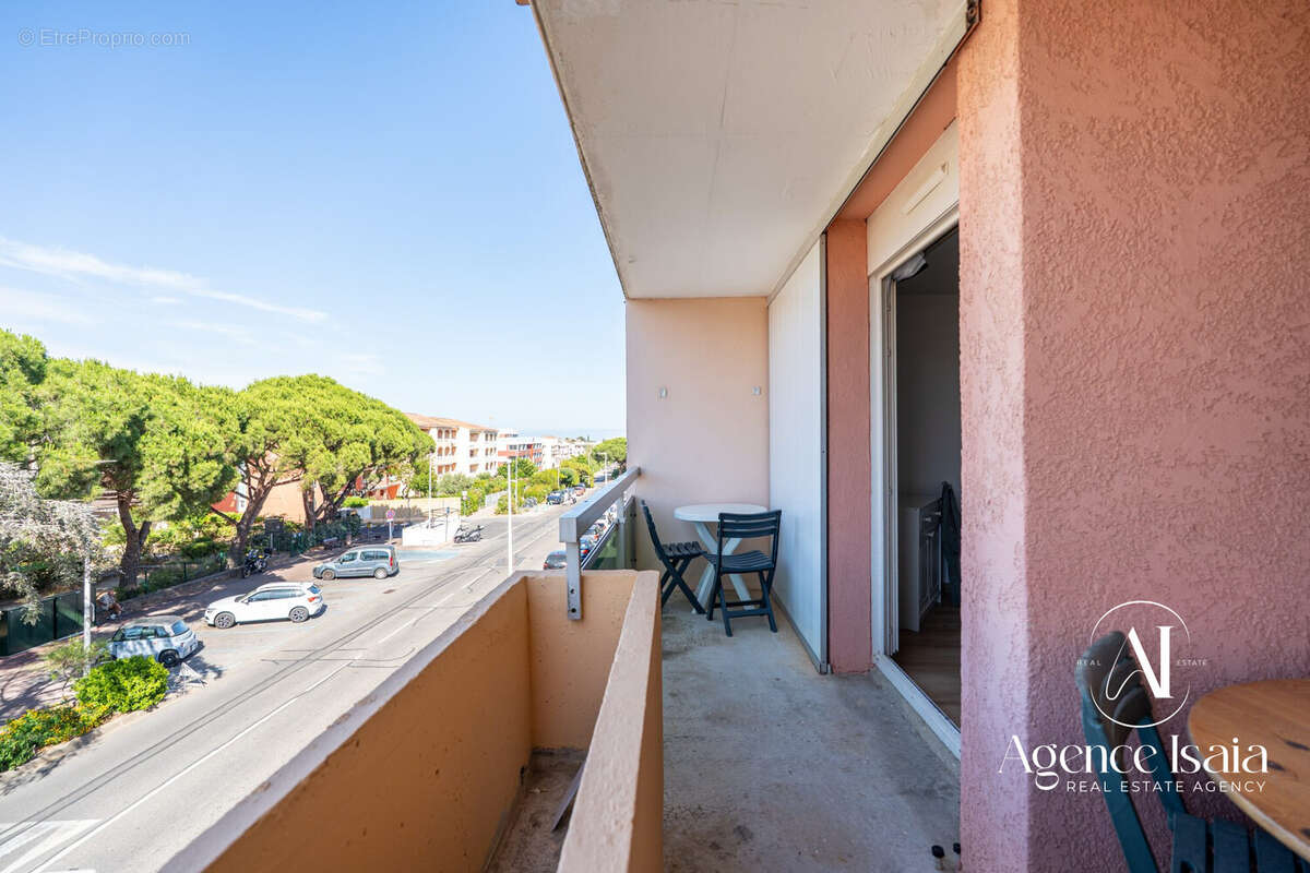 Appartement à BORMES-LES-MIMOSAS