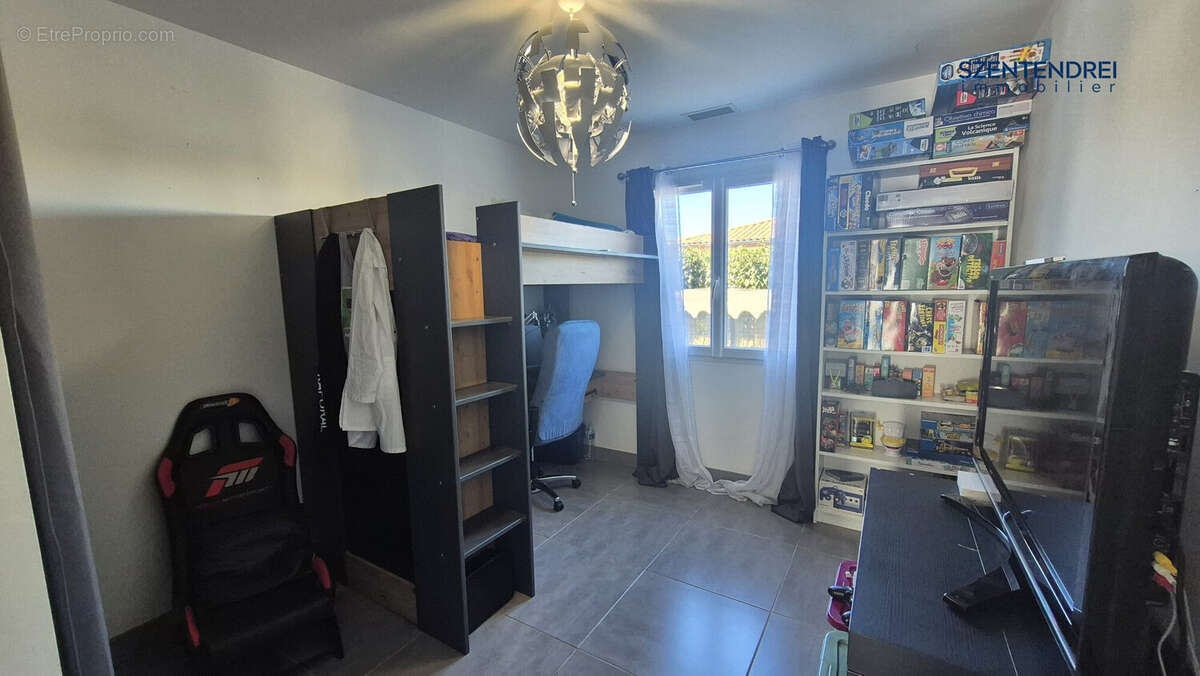 vente villa szentendrei immobilier lunel - Maison à LUNEL