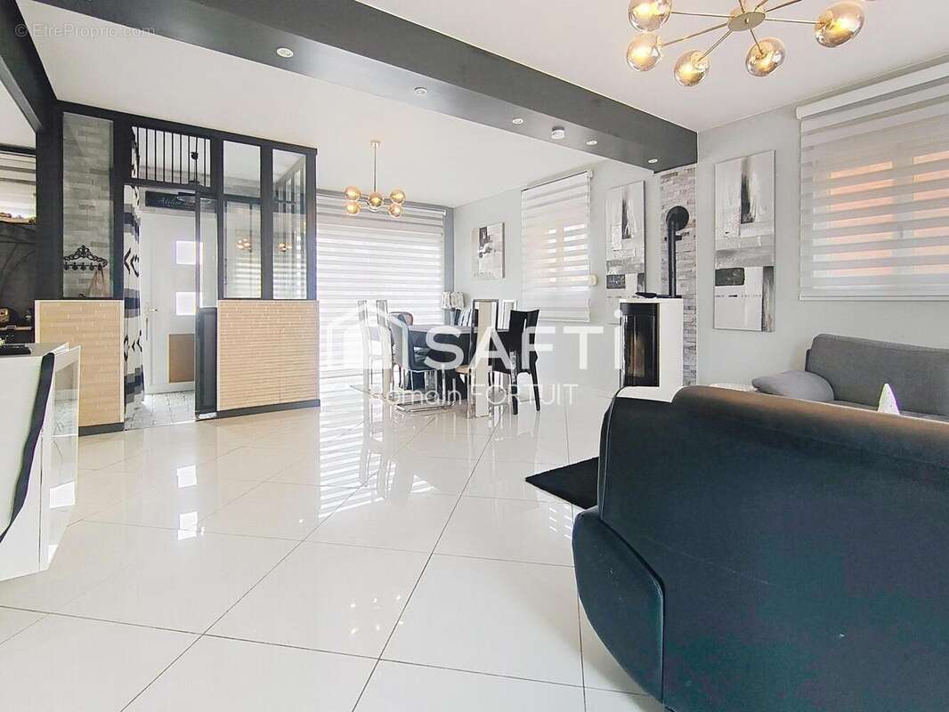 Photo 3 - Maison à DOUCHY-LES-MINES