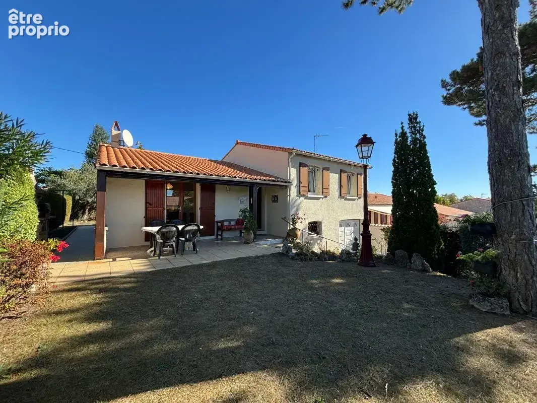 Photo Maison à Vaux-Sur-Mer au prix de 459 800€