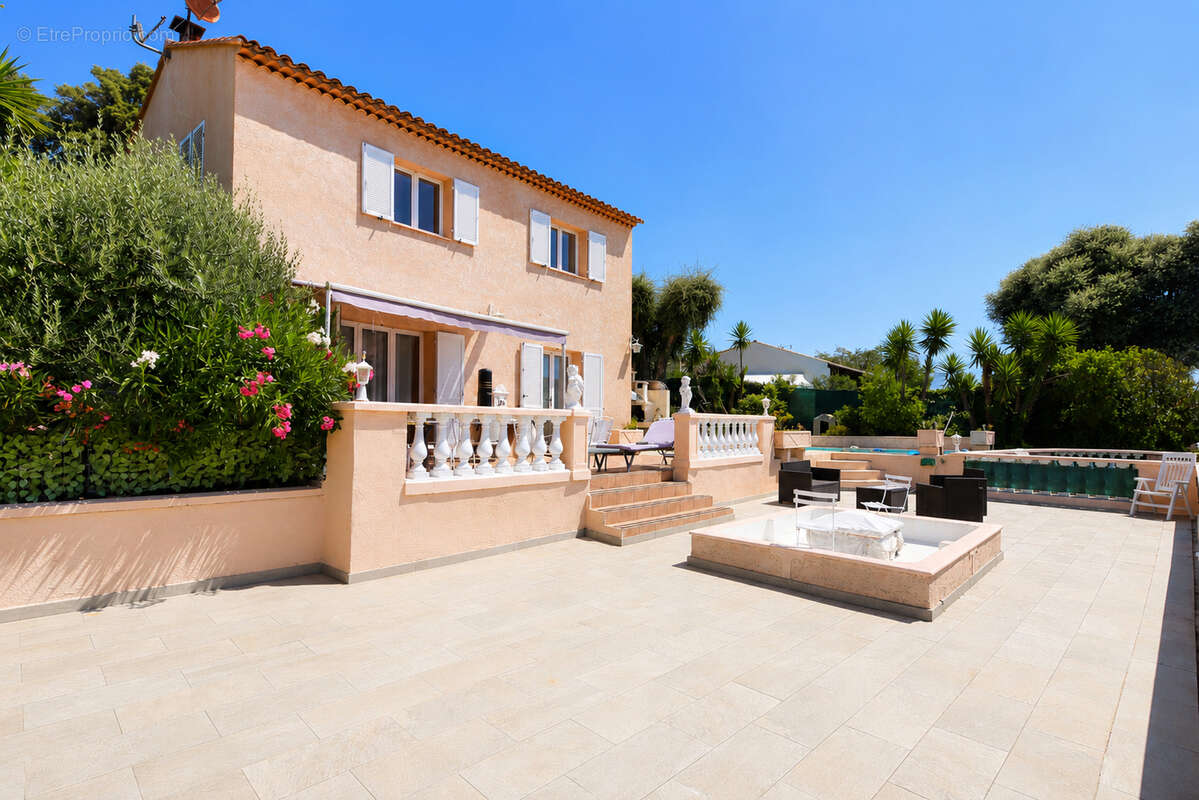 Maison 173m² à mandelieu-la-napoule - photo 2