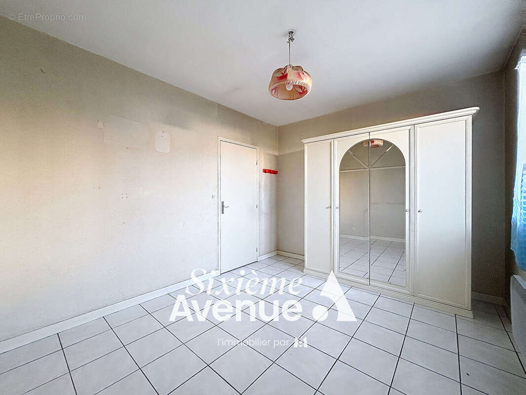 Maison à DECINES-CHARPIEU