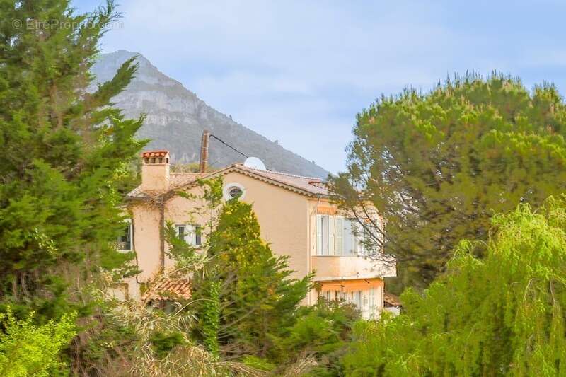 Appartement à VENCE