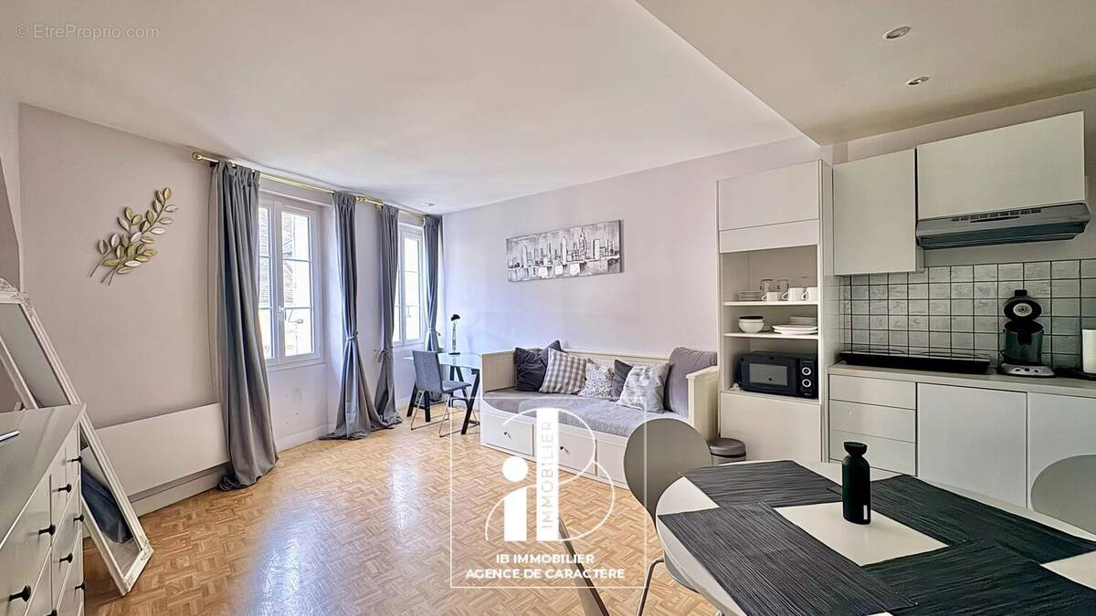 Appartement à FONTAINEBLEAU