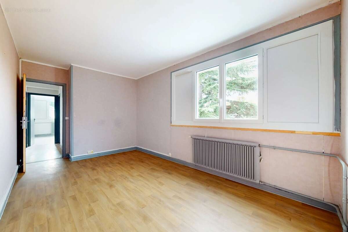 Appartement à CORBEIL-ESSONNES