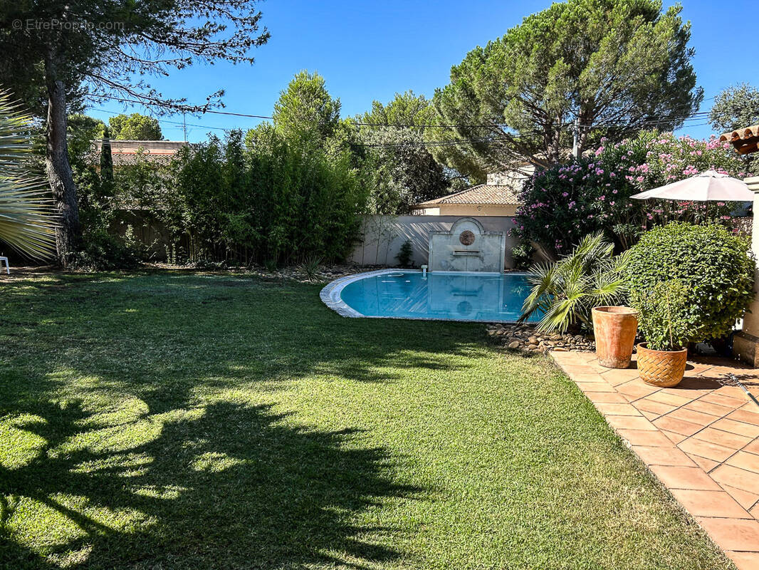 Maison à VILLENEUVE-LES-AVIGNON