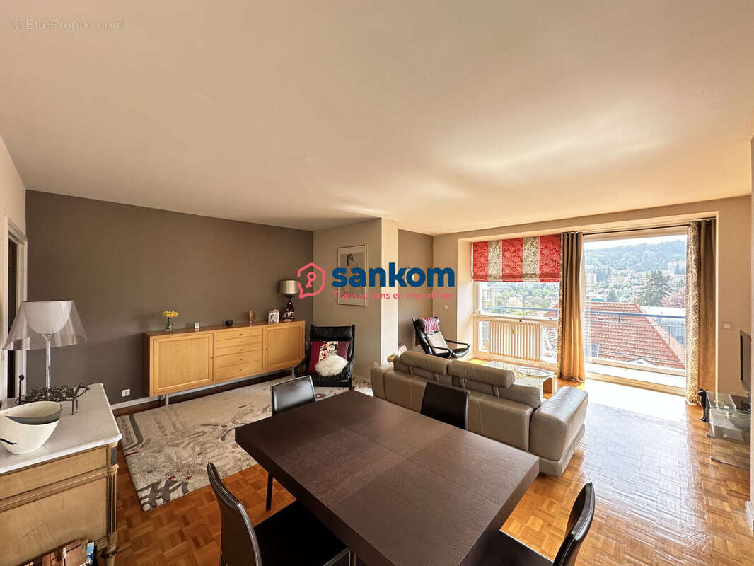 Appartement à VALS-PRES-LE-PUY
