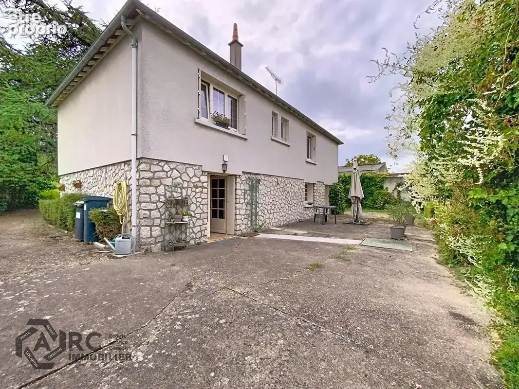 PROCHE D'ORLÉANS - MAISON 6 PIÈCES sur 2177m² de terrain. - photo 4