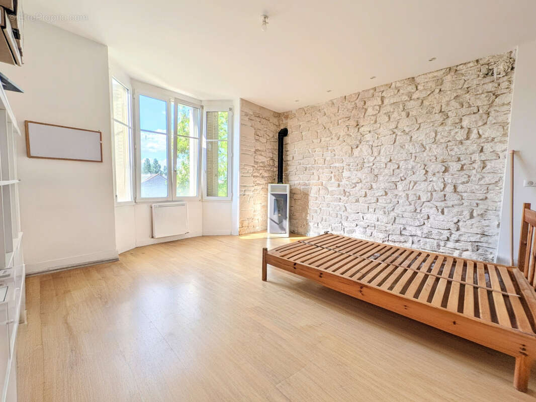 Maison à JARVILLE-LA-MALGRANGE
