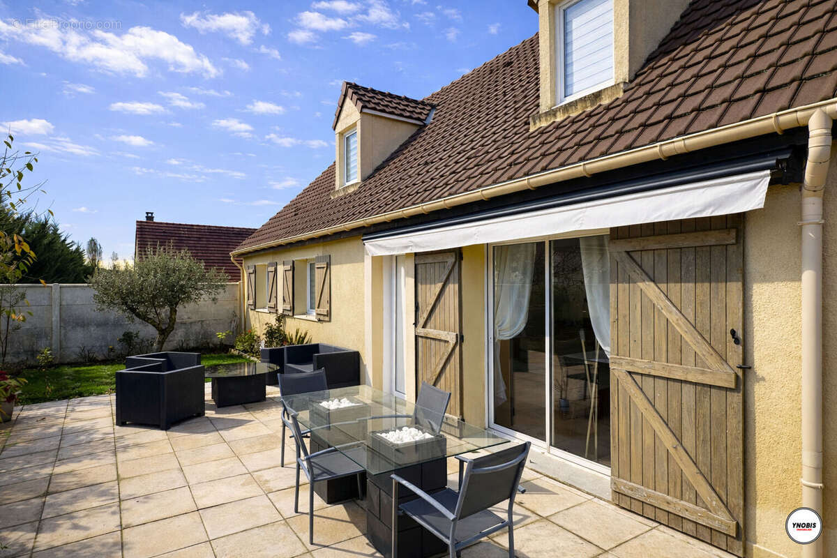 Maison à MORAINVILLIERS