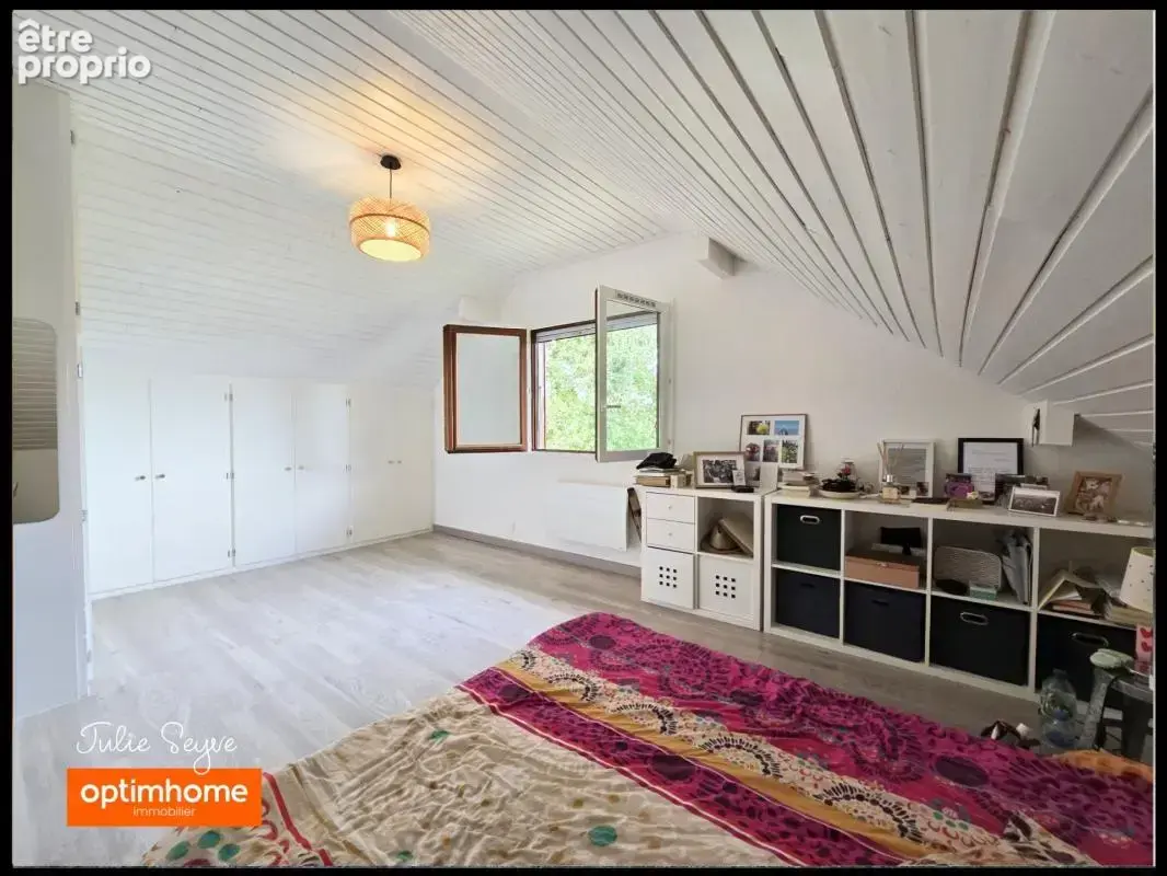 Maison individuelle Cessy - 1100m² de terrain, sous-sol complet – 2 chambres, bureau et espace mezzanine – Quartier Tutegny - photo 9