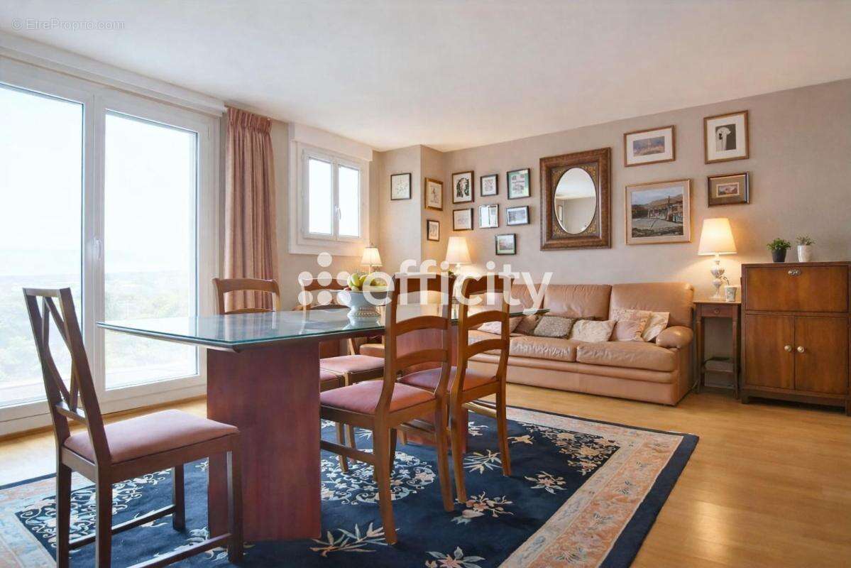 Appartement à VILLENEUVE-SAINT-GEORGES