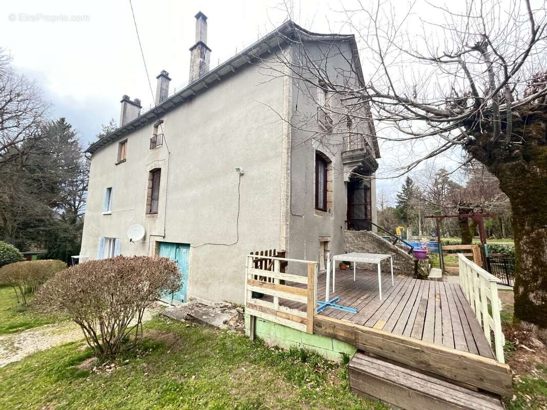 Maison à SAINT-PRIVAT